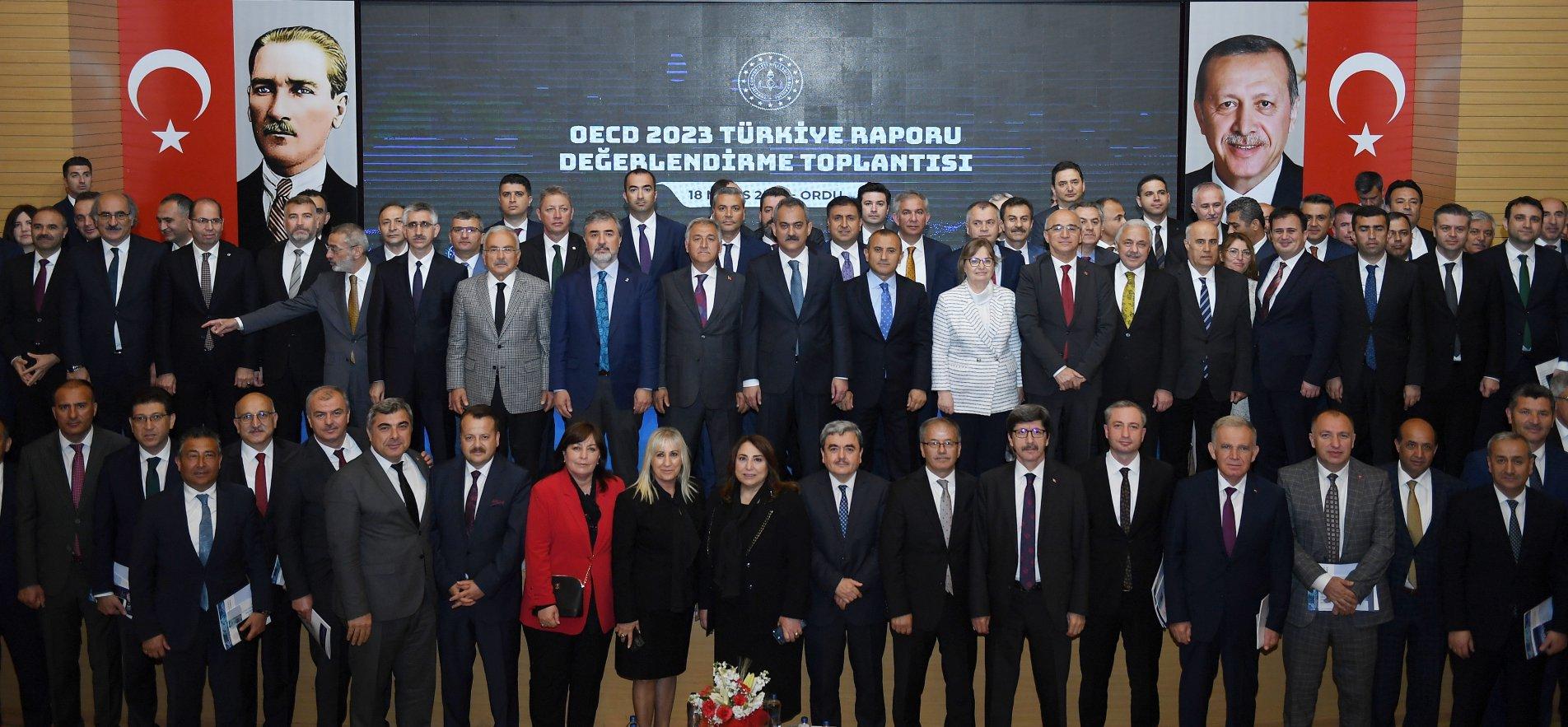 MEB HOLDS AN EVALUATION MEETING ON THE OECD 2023 REPORT ON TÜRKİYE