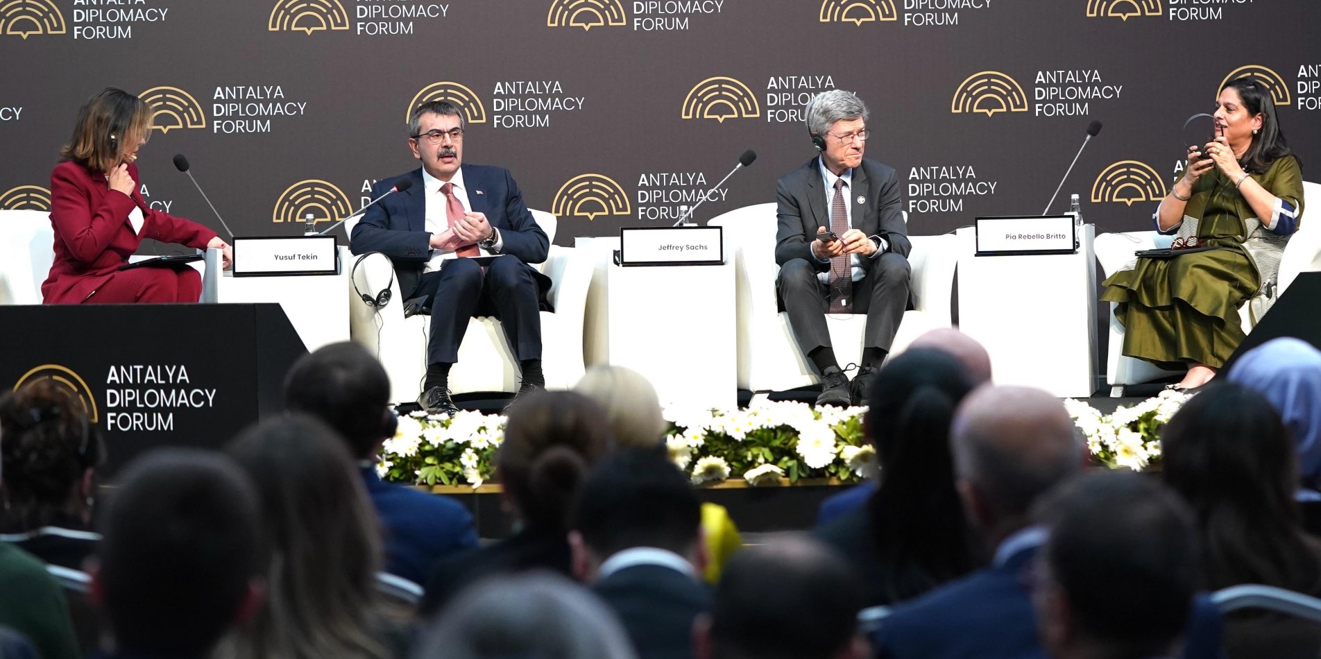 ANTALYA DİPLOMASİ FORUMUNDA 